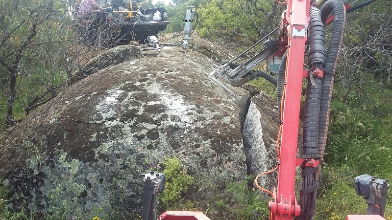 excavacion de piedras lanchas